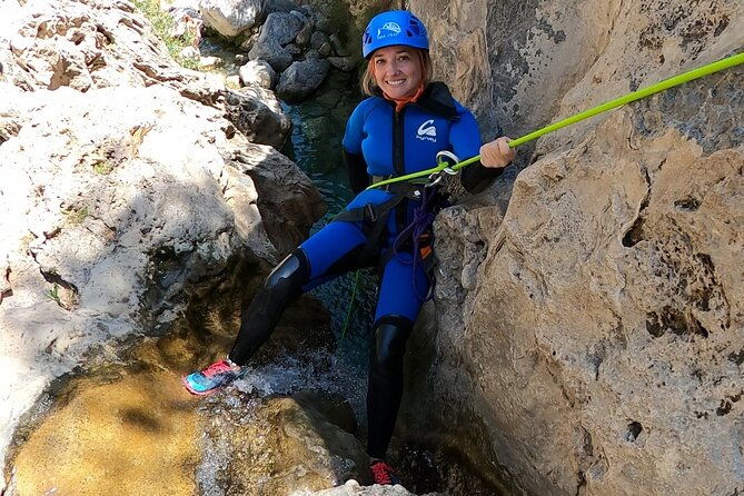 canyoning-adventure-rio-verde-in-granada