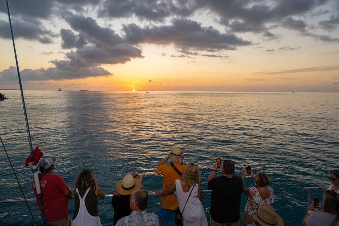champagne-sunset-catamaran-cruise-in-key-west