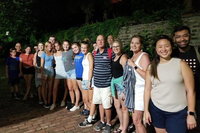 charlestons-pleasing-terrors-night-time-walking-ghost-tour