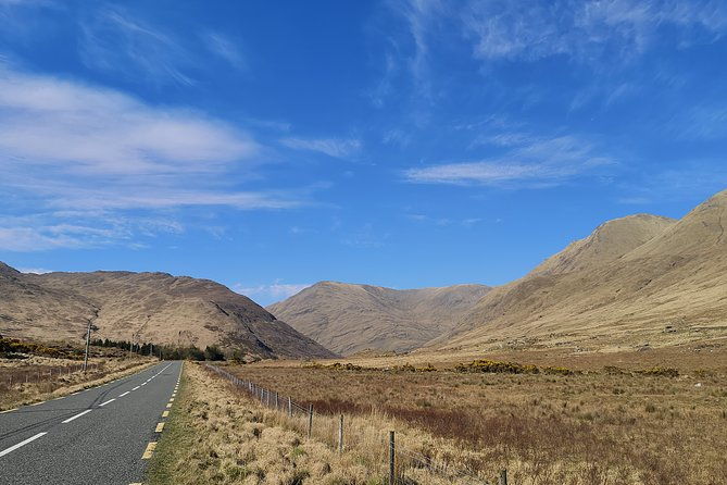 connemara-kylemore-abbey-and-doolough-valley-full-day-private-tour-from-galway