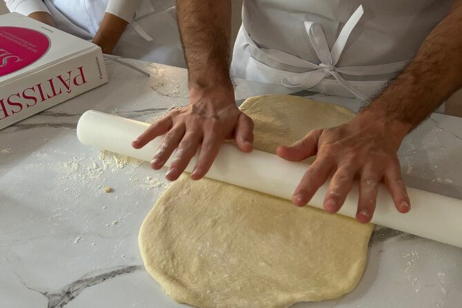 croissants-and-chocolate-breads-with-a-pastry-chef-in-paris