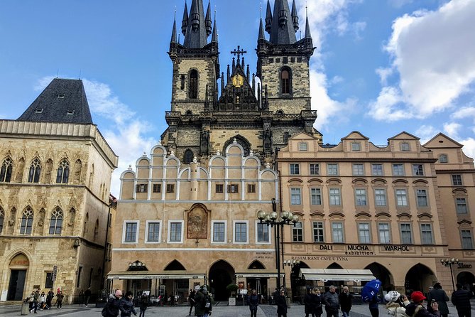 crown-jewels-quest-experience-prague-old-town