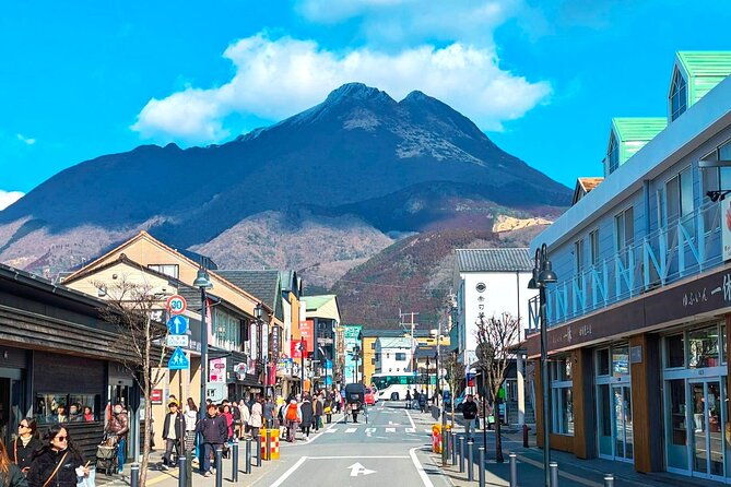 dazaifu-bungo-mori-roundhouse-beppu-yufuin-private-tour
