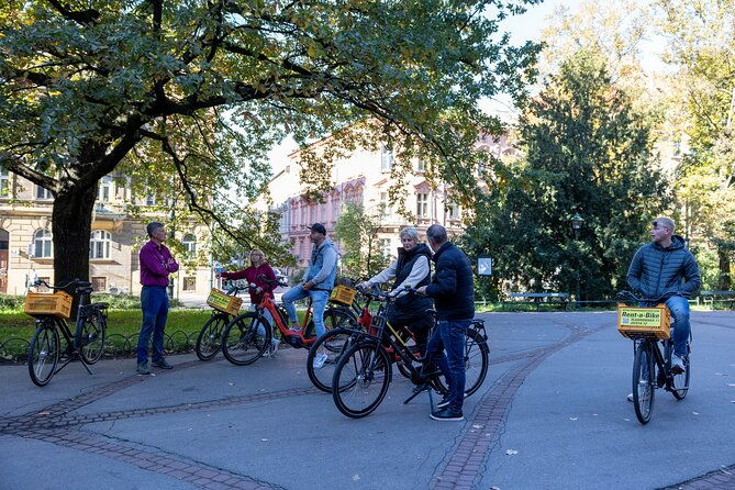 discover-krakow-by-bike-with-a-dutch-guide