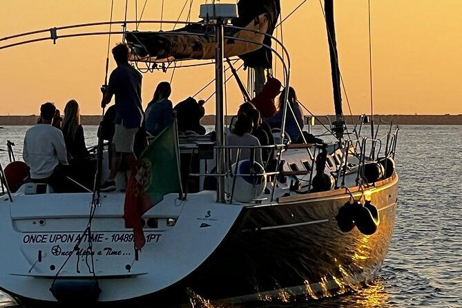 douro-sunset-sailboat-experience-in-porto
