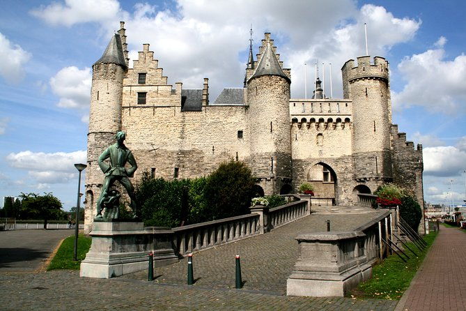 e-scavenger-hunt-antwerp-explore-the-city-at-your-own-pace