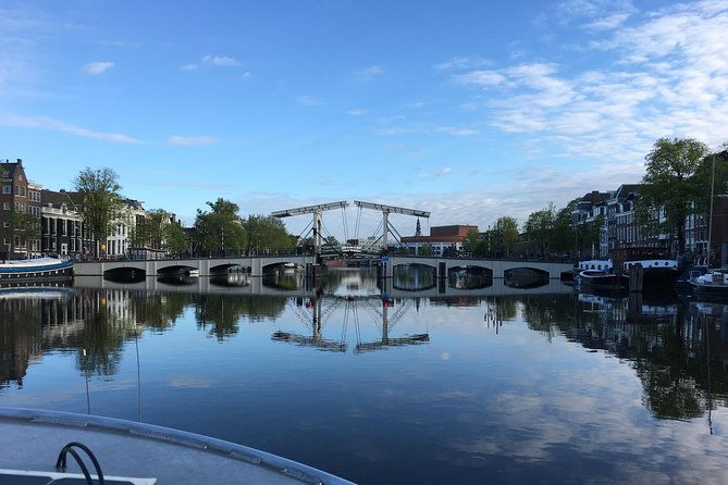 early-morning-canal-cruise-amsterdam