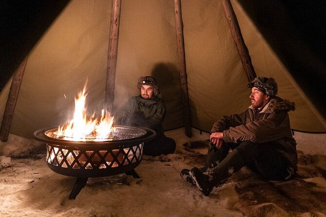 evening-ski-trek-to-the-wilderness-extra-small-group