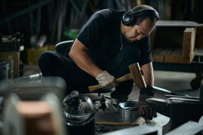 experience-frying-pan-making-with-an-ironworking-expert
