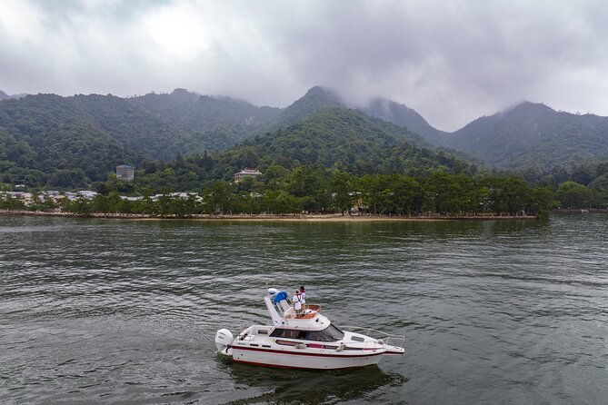 explore-miyajima-seven-shrines-by-cruiser