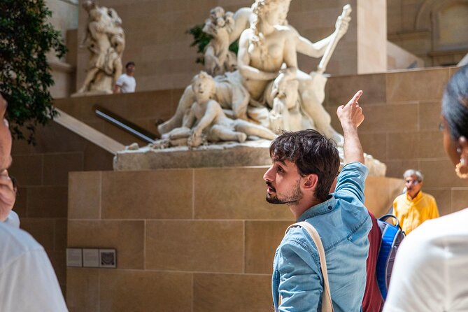fabulous-guided-tour-through-the-louvre-museum-with-reserved-access