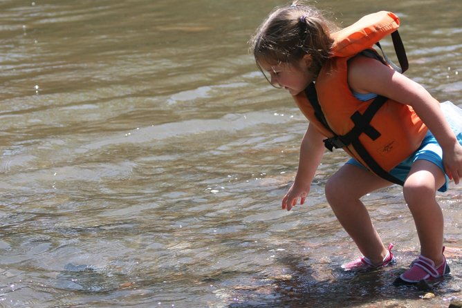 family-float-free-lunch-photos-and-wetsuit