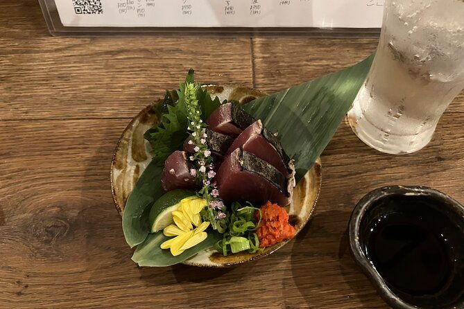 food-and-drinks-tour-local-izakaya-and-bar-hopping-in-namba