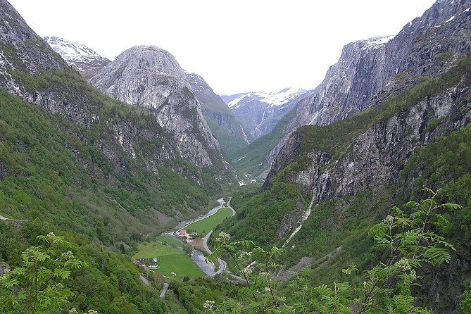 full-day-guided-roundtrip-from-bergen-to-sognefjord-with-flam-railway
