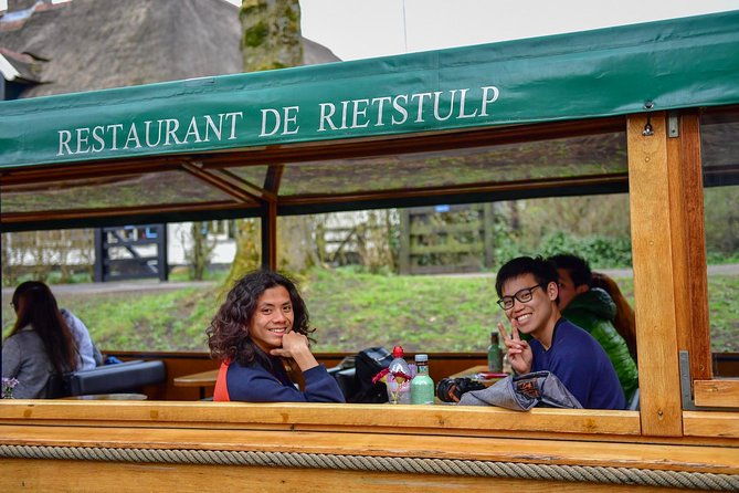 giethoorn-day-trip-from-amsterdam-with-boatride