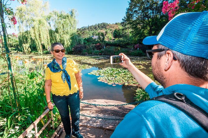 giverny-monets-garden-auvers-sur-oise-with-van-gogh-house-full-day-from-paris