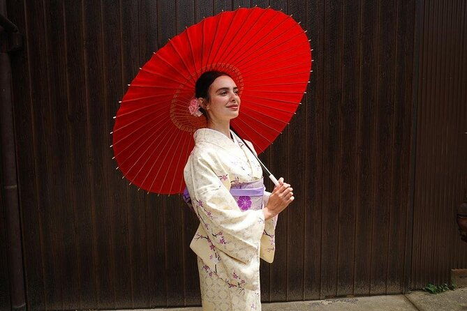 go-out-freely-wearing-a-traditional-kimono