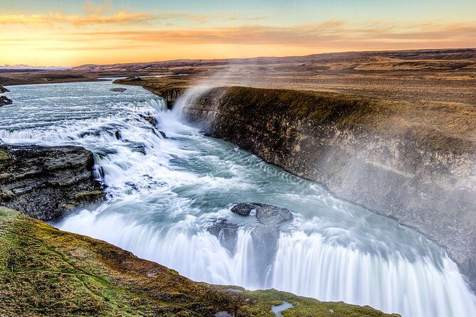 golden-circle-farm-sky-lagoon-admission-small-group-tour
