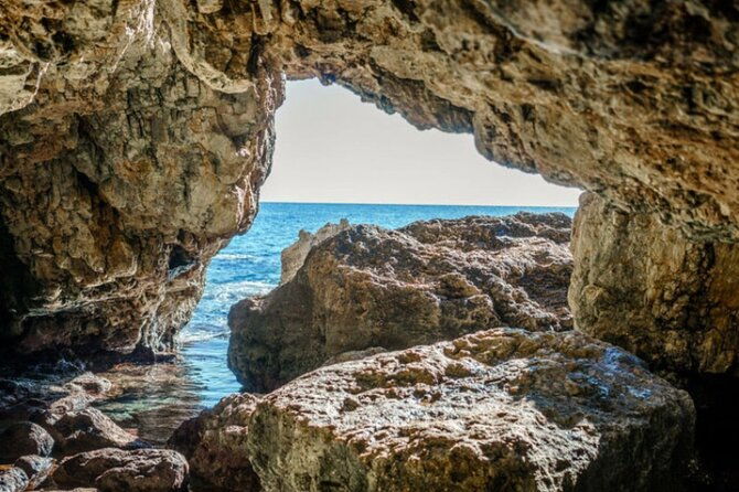 guided-tour-of-the-adriatic-or-ionian-caves-of-1-hour-and-30-minutes