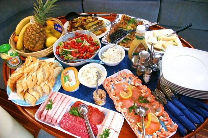 half-day-luxury-catamaran-sailing-cruise-in-granada