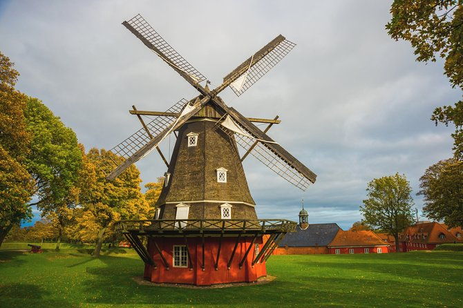 highlights-and-secrets-of-copenhagen-private-walking-tour
