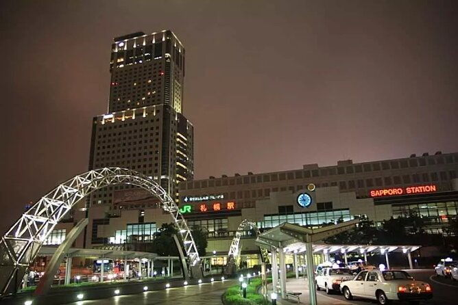 hokkaido-day-tour-from-sapporo-asahiyama-zoo-blue-pond-japan