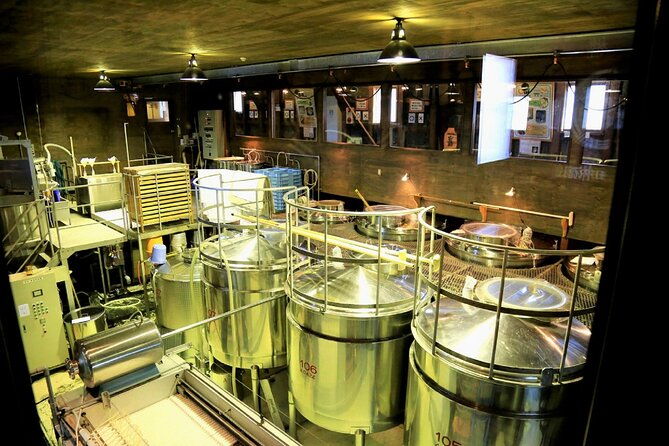 hokkaido-otaru-aquarium-ropeway-cinematic-bus-tour-from-sapporo