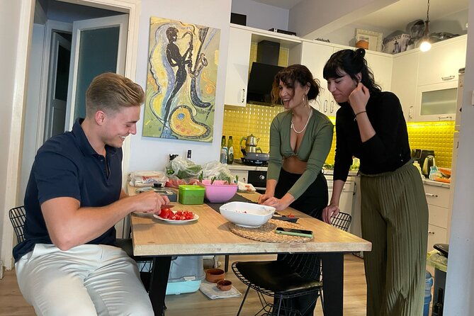 istanbul-vegan-vegeterian-cooking-class-with-locals-at-home
