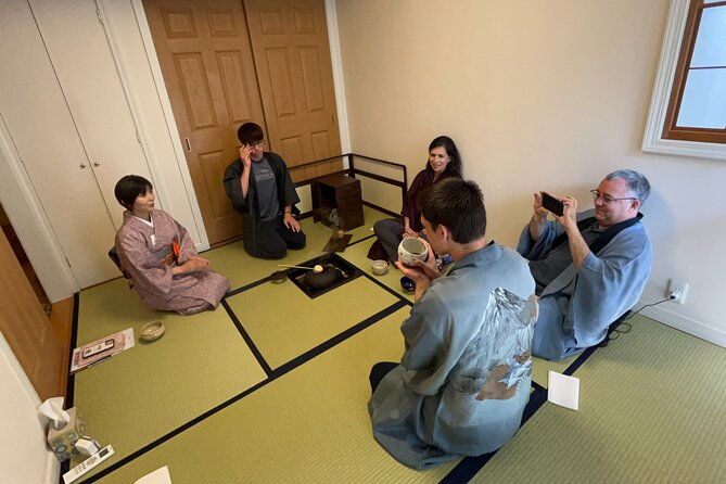 japanese-tea-ceremony-at-private-home-in-yokohama-suburban-tokyo
