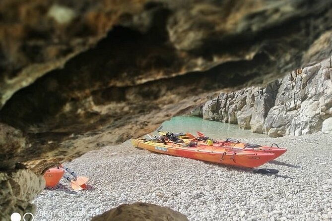 kayak-trip-to-hidden-blue-cave-with-lunch-fruits