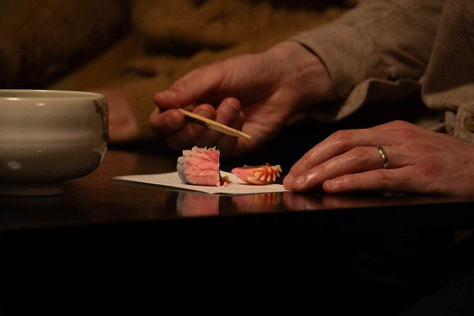 kenrokuen-tea-ceremony-experience-in-kanazawa