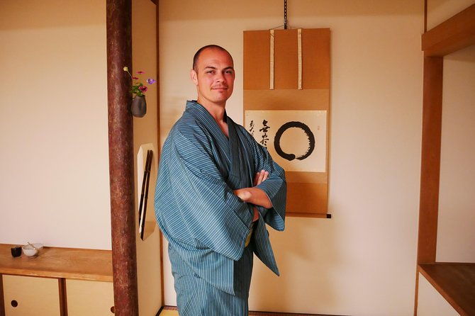 kimono-and-tea-ceremony-in-miyajima