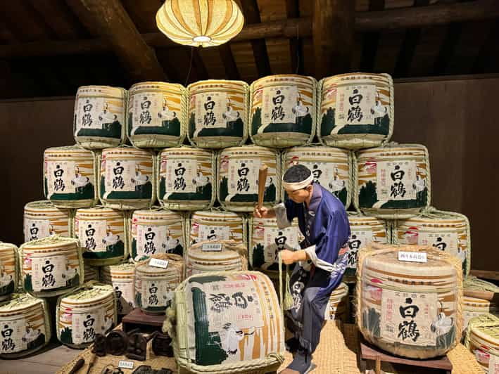 kobe-sake-brewery-tour-with-tasting-sake