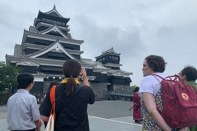 kumamoto-castle-walking-tour-with-local-guide