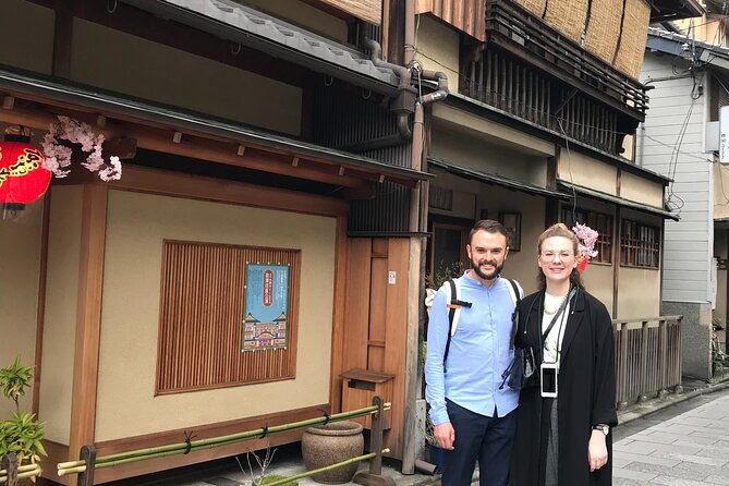 kyoto-4-hr-gion-private-guided-tour-maiko-or-geisha-dinner