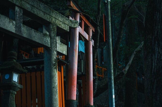 kyoto-fushimi-inari-night-walking-tour-3