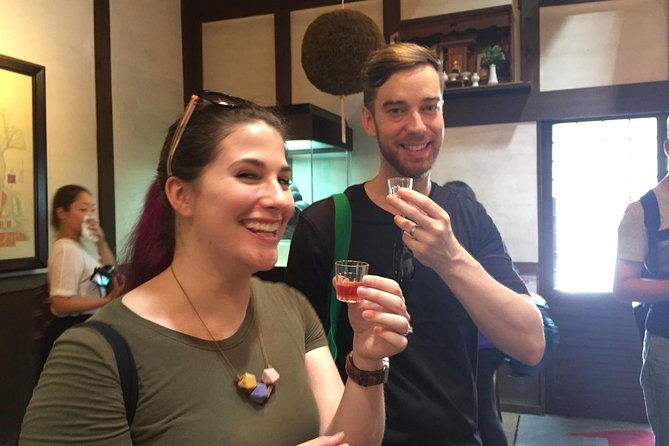 kyoto-sake-tasting-near-fushimi-inari