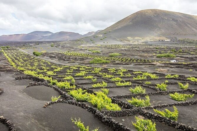 lanzarote-volcanoes-tour-departing-from-fuerteventura