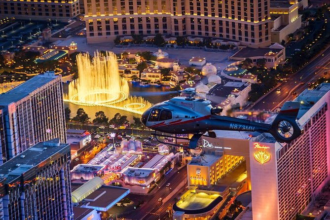 las-vegas-strip-helicopter-night-flight-with-optional-transport