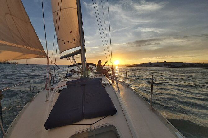lisbon-sunset-sailing-with-portuguese-wine-history