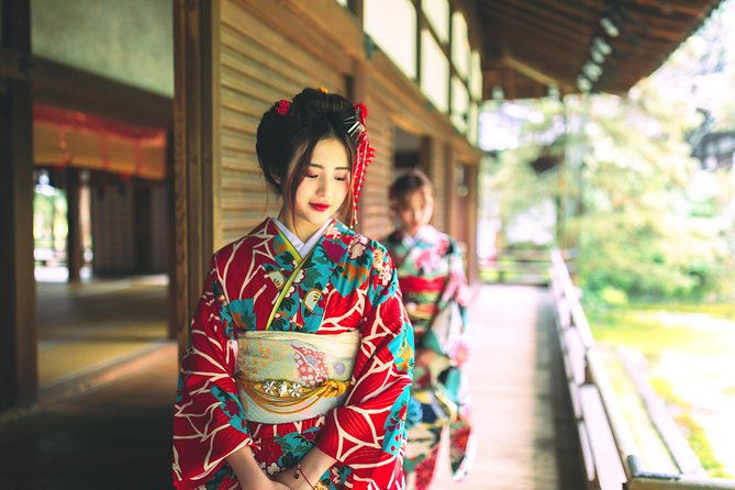 long-sleeved-furisode-kimono-experience-in-kyoto