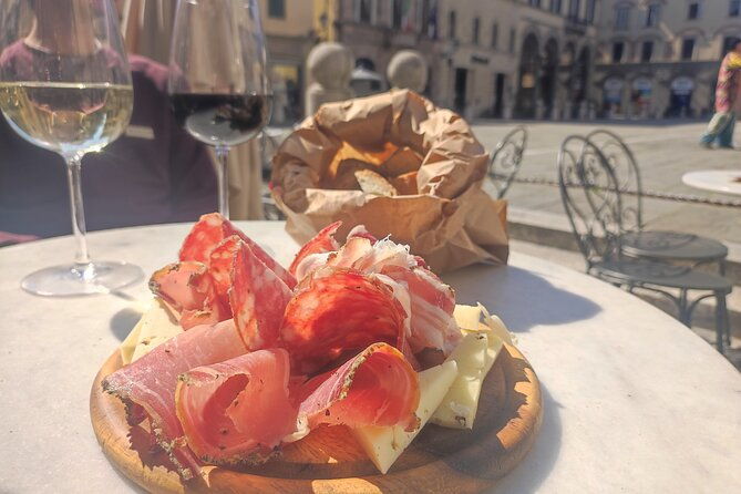 lucca-a-walking-food-tour-with-full-meal-by-do-eat-better