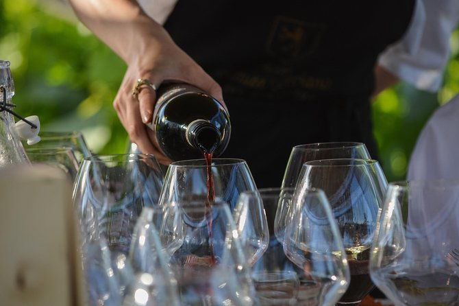 lunch-with-wine-tasting