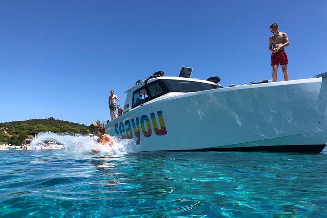 luxury-blue-cave-hvar-and-vis-boat-tour-from-split-and-brac