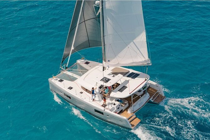 luxury-catamaran-sunset-and-wine-cruise