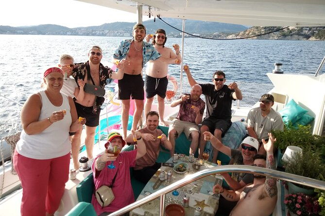 mallorca-catamaran-small-group-cruise-with-tapas-4-hours
