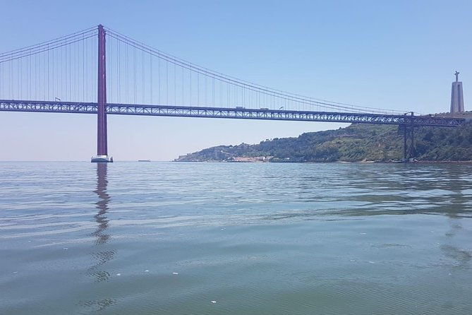 morning-sailing-tour-in-tagus-river-from-lisbon