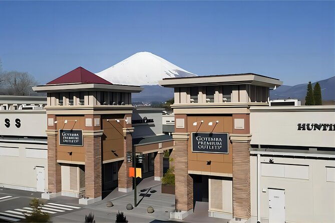 mt-fuji-5th-station-oshino-hakkai-and-hot-spring-day-trip