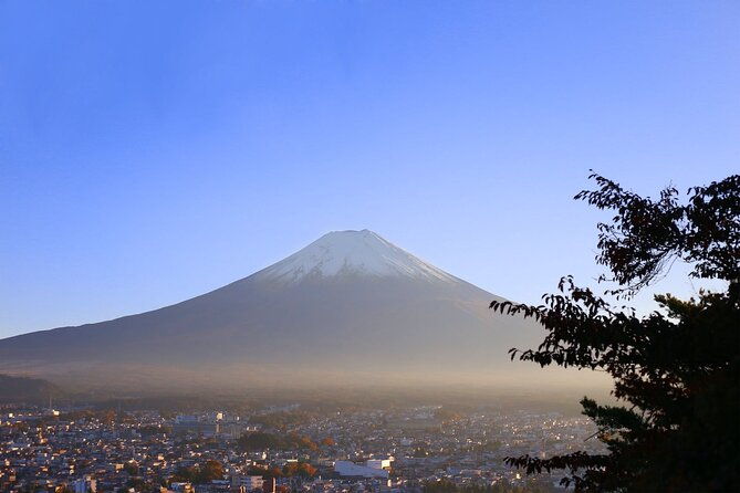 mt-fuji-and-lake-kawaguchi-day-trip-with-private-car