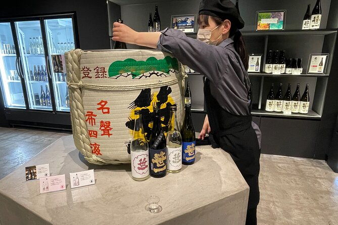 mt-fuji-panoramic-tour-w-hoto-lunch-jp-sake-onsen-tatto-ok